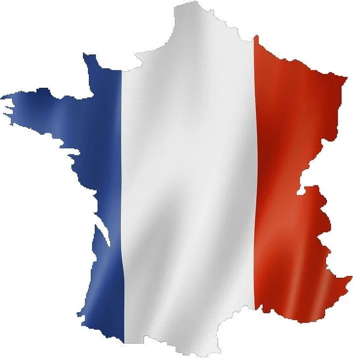 Intensive french courses with French lessons by the private swimming pool.  We are not the alpine French school or french riviera 