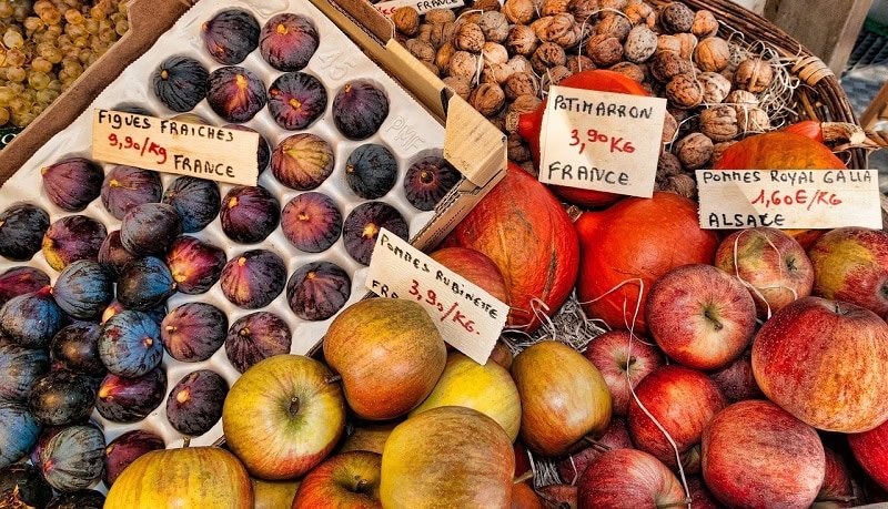 Fruit market